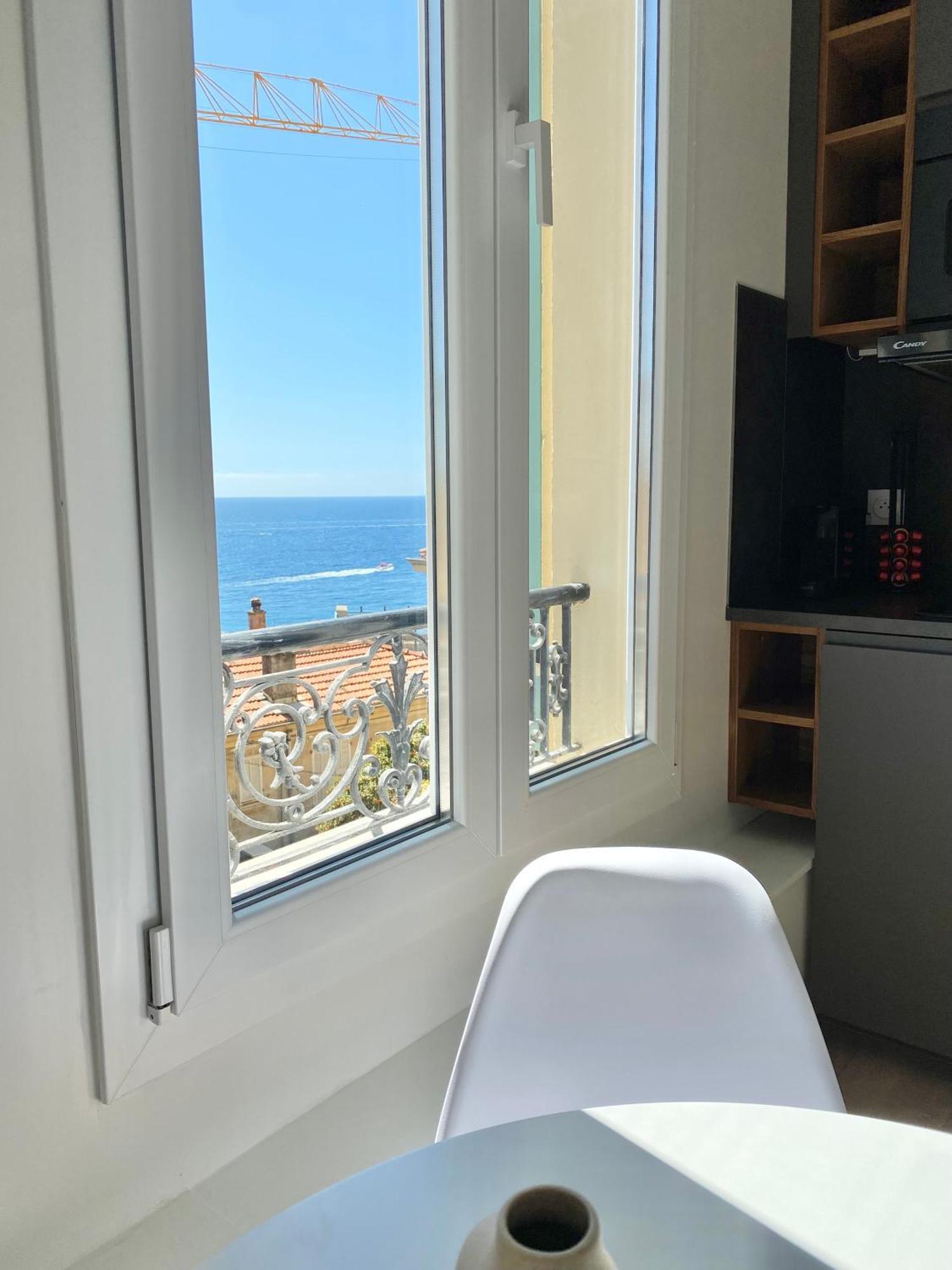 Appartement Moderne Climatise Monaco Vue Mer Cap-d'Ail Eksteriør bilde